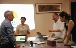 泰济堂中医张克镇左一Gerwin Schalk博士、左二Damian Coyle 教授