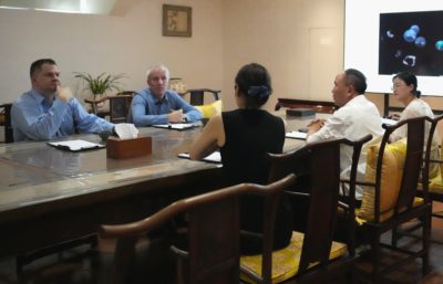 泰济堂中医张克镇左一Gerwin Schalk博士、左二Damian Coyle 教授