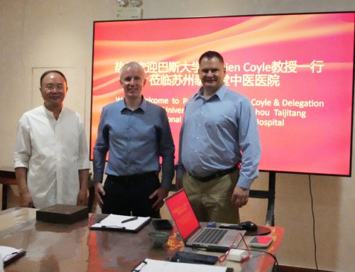 中英学术交流：巴斯大学教授到访泰济堂，共同探讨针灸科学化研究